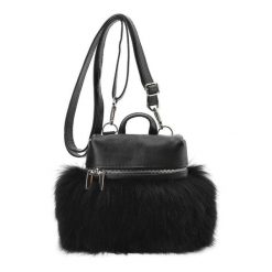 Czarno Elegancka Torebka Luka-Pelli Plecaczek Z Naturalnym Futrem Z Lisa. Czarne torebki klasyczne damskie Luka Pelli, bez wzorów, ze skóry, bez dodatków. Za 529.00 zł.