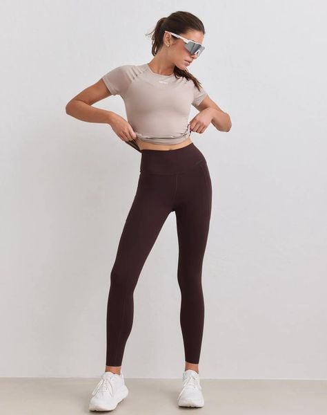 Damskie legginsy z wysokim stanem, squat proof, z kieszeniami Sense czekoladowe. Brązowe legginsy damskie Aim'n, xl, bez wzorów, z elastanu. Za 347.00 zł.