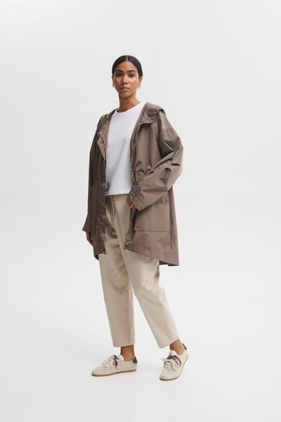 KURTKA PRZECIWDESZCZOWA NIKI KAKAO XL - Flawless. Kurtki damskie Flawless, xl, bez wzorów, bez kaptura. Za 599.00 zł.