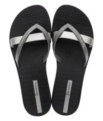 Japonki damskie Ipanema Kirei. Czarne klapki damskie Ipanema, bez wzorów, z materiału, bez obcasa. Za 64.99 zł.
