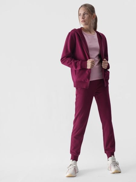 4F Spodnie dresowe joggery damskie - fioletowe XS. Fioletowe spodnie dresowe damskie 4f, l, bez wzorów, z bawełny. W wyprzedaży za 79.99 zł.