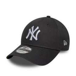 Czapka baseballowa 9Forty New York Yankees League Essential. Czarne czapki męskie New Era, bez wzorów, casualowe. Za 170.50 zł.