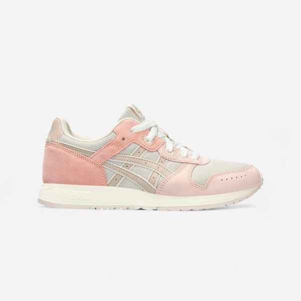 Buty sportowe damskie ASICS Gel Lyte Classic. Czerwone buty sportowe na co dzień damskie Asics, bez wzorów, z meshu, trekkingowe, Asics Gel Lyte. W wyprzedaży za 229.99 zł.