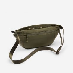 Torba nerka Decathlon XXL 5 litrów. Zielone torebki klasyczne damskie Decathlon, bez wzorów, duże, bez dodatków. Za 79.99 zł.