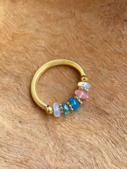 Taboo Pierścionek z opalami rozmiar: onesize. Żółte pierścionki damskie Taboo, z opalem, z mosiądzu. Za 161.34 zł.