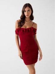 Guess Sukienka koktajlowa W6RK80 WI342 Czerwony Classic Fit. Czerwone sukienki damskie Guess, z aplikacjami, z syntetyku, wizytowe, bez kołnierzyka, bez ramiączek. Za 695.00 zł.