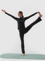 4F Legginsy do jogi z wysokim stanem damskie - czarne XL. Czarne legginsy damskie 4f, s, bez wzorów, z dzianiny. W wyprzedaży za 79.99 zł.