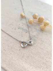 Miu Silver Srebrny naszyjnik z elementem ozdobnym - dł. 42 cm rozmiar: onesize. Szare naszyjniki damskie Miu Silver, srebrne. Za 82.99 zł.