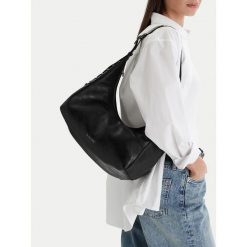 Torebka G-Star Raw. Czarne torebki klasyczne damskie G-Star Raw, bez wzorów, bez dodatków. Za 229.99 zł.