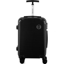 Walizka w kolorze czarnym - 71 l. Czarne walizki Bestseller Luggage, bez wzorów, z materiału. W wyprzedaży za 199.95 zł.