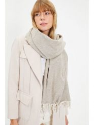 Trendyol Szal w kolorze beżowo-białym - 62 x 200 cm rozmiar: onesize. Brązowe szaliki i kominy damskie Trendyol, bez wzorów, z materiału. Za 73.93 zł.