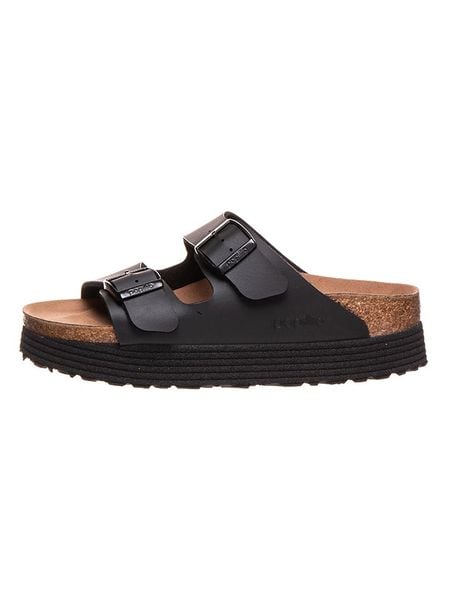 Birkenstock Klapki "Arizona Grooved" w kolorze czarnym rozmiar: 40. Czarne klapki damskie Birkenstock, bez wzorów, bez obcasa. Za 358.48 zł.
