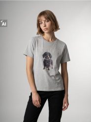 Koszulka z nadrukiem i błyszczącą aplikacją - szary. Szare t-shirty damskie Sinsay, l, z aplikacjami, bez kołnierzyka. Za 29.99 zł.