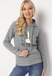 Szara Bluza Dzianinowa z Kapturem i Nadrukiem Jubida. Szare bluzy z kapturem damskie Born2be, l, z dzianiny. Za 84.99 zł.