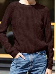 Basic sweter z długimi rękawami - czerwony. Czerwone swetry klasyczne damskie Sinsay, l, bez kołnierzyka. Za 39.99 zł.