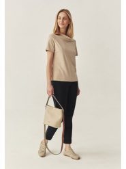 TATUUM Koszulka w kolorze beżowym rozmiar: M. Brązowe bluzki damskie Tatuum, m, bez wzorów, bez kołnierzyka. Za 122.09 zł.