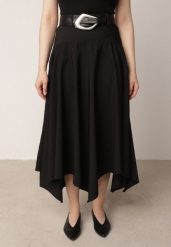 Czarna Rozkloszowana Spódnica z Ozdobnym Paskiem i Asymetrycznym Dołem Pillen. Czarne spódniczki damskie Born2be, l, bez wzorów, ze skóry, biznesowe, maxi, asymetryczne. Za 149.99 zł.