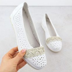 Baleriny damskie ażurowe komfortowe białe Rieker L3062-80. Białe baleriny damskie Rieker, w ażurowe wzory, ze skóry ekologicznej, bez obcasa. Za 299.00 zł.