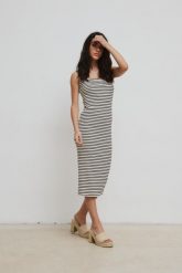 Sukienka na ramiączkach z prążkowanej dzianiny w kolorze BLACK & BEIGE - BARBADOS-XS/S. Brązowe sukienki damskie Marsala, s, bez wzorów, z bawełny, bez kołnierzyka, bez ramiączek, midi. Za 259.90 zł.