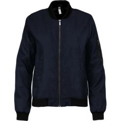 Kurtka bomber damska Kariban. Niebieskie kurtki damskie KARIBAN, l, bez wzorów, z poliesteru, bez kaptura. Za 290.00 zł.