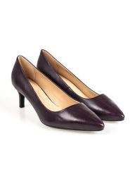 Geox Szpilki "Elina C" | D72P8C 0C0KF | Elina C | Kobieta | Fioletowy. Fioletowe szpilki Geox, bez wzorów, ze skóry, bez obcasa. W wyprzedaży za 249.00 zł.