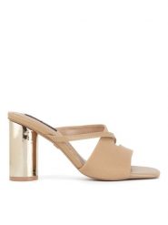Nine West Klapki WSS21562-01 Beżowy. Brązowe klapki damskie Nine West, bez wzorów, z materiału, bez obcasa. Za 199.99 zł.