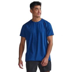 Koszulka 2XU Motion. Niebieskie t-shirty sportowe męskie 2XU, bez ramiączek, do biegania. Za 287.00 zł.