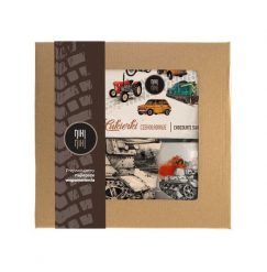 7TP — paczka (Zawartość paczki: koszulka, torba, kubek, słodycze; Rozmiar koszulki / bluzy: XXL (damska); Kolor koszulki / bluzy: biały; Rodzaj nadruk. Białe t-shirty damskie nikiniki, s, bez wzorów, z bawełny, bez kołnierzyka. Za 169.00 zł.
