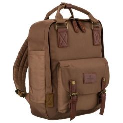 Plecak damski z poliestru i skóry ekologicznej w brązowym kolorze, jednokomorowy - Peterson. Brązowe plecaki damskie Peterson, bez wzorów, ze skóry ekologicznej. Za 149.99 zł.