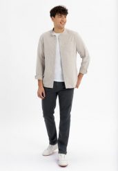 Materiałowe spodnie R-MARSHALL. Niebieskie spodnie materiałowe męskie Volcano, bez wzorów, z bawełny, klasyczne. Za 179.99 zł.