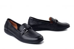 JOSEF SEIBEL 74834 68 105 Fenja 34 black-black, półbuty damskie. Czarne półbuty damskie Josef Seibel, bez wzorów, ze skóry, bez obcasa. Za 399.90 zł.