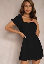 Czarny Wiskozowy Letni Kombinezon z Krótkim Rękawem i Kwadratowym Dekoltem Geviana. Czarne kombinezony damskie Renee, na lato, l, bez wzorów, z wiskozy, eleganckie, bez kołnierzyka, bez ramiączek, krótkie. Za 59.99 zł.