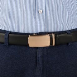 Pasek męski skórzany 3,5 cm klamra automatyczna Beltimore czarny 02-578 : Kolory - czarny, Rozmiar pasków - r.110-125 cm. Czarne paski męskie bez wzorów, ze skóry, wizytowe. Za 64.99 zł.
