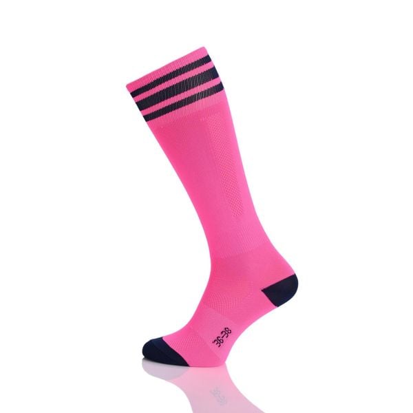 Podkolanówki do biegania Damskie Nessi Sportswear Road H. Czerwone skarpetki damskie NESSI SPORTSWEAR, bez wzorów. W wyprzedaży za 39.90 zł.