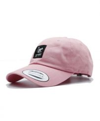 Czapka Baseball - Bawełna - Niestrukturalna (Różowy). Czerwone czapki męskie SURF MONKEY, z aplikacjami, z bawełny, klasyczne. Za 179.95 zł.