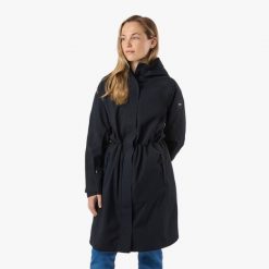 Płaszcz wiatroszczelny kobieca Swedemount Öckerö Shell Coat. Czarne płaszcze damskie SWEDEMOUNT, m, bez wzorów, z materiału. Za 629.99 zł.
