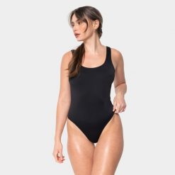 Klasyczny jednoczęściowy strój kąpielowy Carpatree Czarny. Czarne stroje jednoczęściowe damskie Carpatree, m, bez wzorów. Za 179.99 zł.