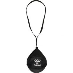 Torba na piłkę ręczną Hummel Core 2.0. Czarne torebki klasyczne damskie HUMMEL, bez wzorów, bez dodatków. Za 67.00 zł.