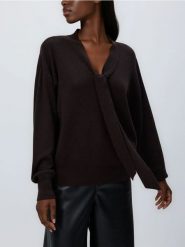 Sweter z ozdobnym wiązaniem - brązowy. Brązowe swetry klasyczne damskie Reserved, l, z dzianiny, bez kołnierzyka. Za 119.99 zł.
