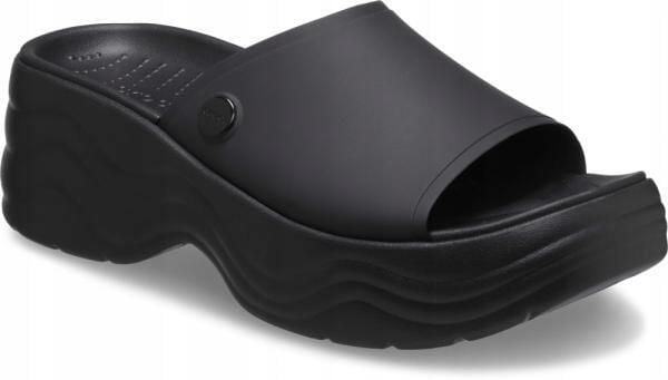 Klapki Dla Dorosłych Crocs Skyline Slide. Czarne klapki damskie Crocs, z materiału. Za 197.99 zł.
