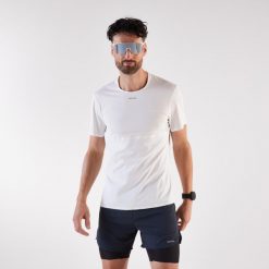 Koszulka do biegania męska Kiprun Run 900 Light. Białe t-shirty sportowe męskie KIPRUN, m, z materiału, bez ramiączek, do biegania. Za 129.99 zł.
