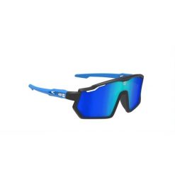 Okulary przeciwsłoneczne dla dzieci AZR Pro Pro Race. Czarne okulary przeciwsłoneczne dziecięce AZR. Za 221.50 zł.