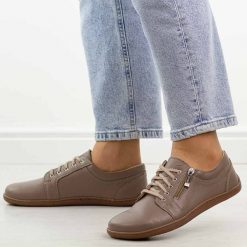 Cappucciono skórzane Polskie półbuty damskie barefoot Gregors 1153. Półbuty damskie GREGORS, bez wzorów, z jeansu, biznesowe, bez obcasa, na płaskiej podeszwie. Za 379.00 zł.