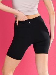 Sportowe szorty Gym Hard - czarny. Czarne spodenki sportowe damskie Sinsay, l. Za 29.99 zł.