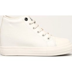 Big Star - Buty. Białe buty sportowe na co dzień damskie Big Star, bez wzorów, z materiału. Za 129.90 zł.