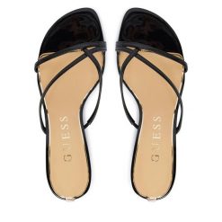 Japonki Guess. Czarne klapki damskie Guess, z aplikacjami, bez obcasa. Za 499.99 zł.