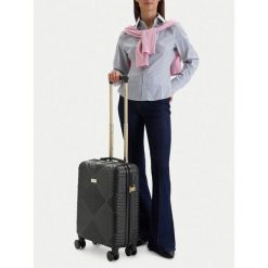 Walizka kabinowa Nine West. Czarne walizki Nine West, bez wzorów. Za 299.99 zł.