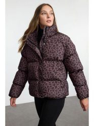 Trendyol Kurtka zimowa w kolorze brązowym rozmiar: S. Brązowe kurtki damskie Trendyol, na zimę, s, bez wzorów, z puchu, bez kaptura. Za 156.98 zł.