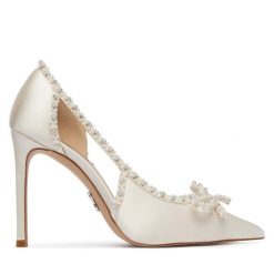 Szpilki Steve Madden. Białe szpilki Steve Madden, bez wzorów, bez obcasa. Za 689.99 zł.