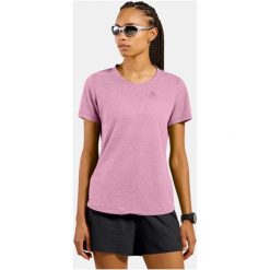 Koszulka z krótkim rękawem damska ODLO T-shirt crew neck s/s ESSENTIAL. Czerwone bluzki sportowe damskie Odlo, s, bez wzorów, bez ramiączek. Za 249.99 zł.